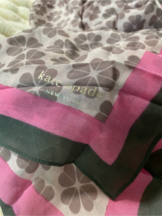 kate spade Accessories - NWOT Kate Spade Pink, Gray and Black Floral Logo Scarf